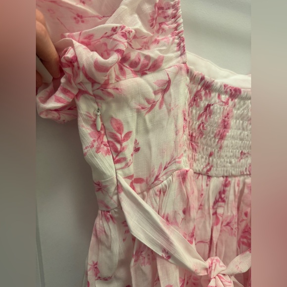 NWT Pink & White Floral Puff Sleeve Mini Dress - Picture 8 of 11